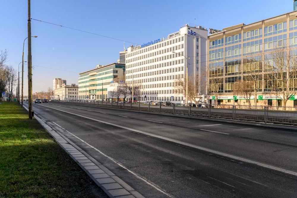 הוסטל A&O Warszawa Wola מראה חיצוני תמונה